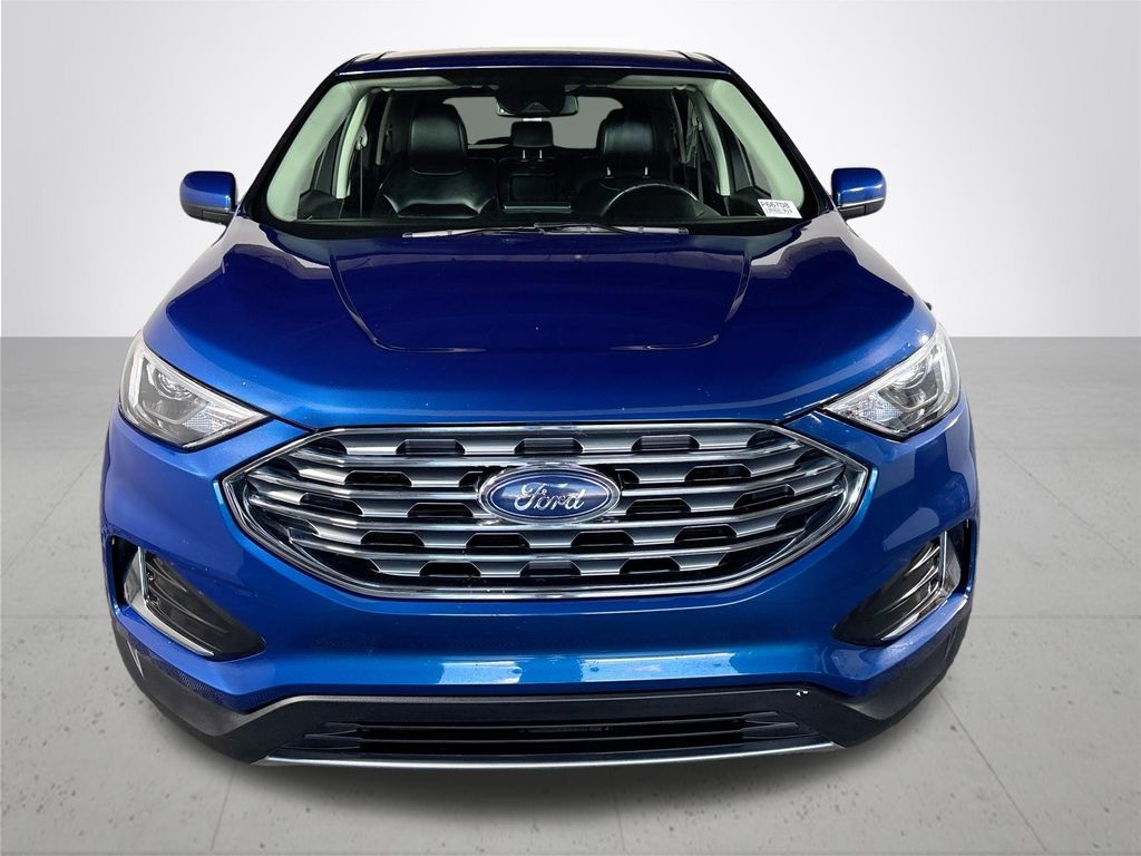 2022 Ford Edge SEL photo 2