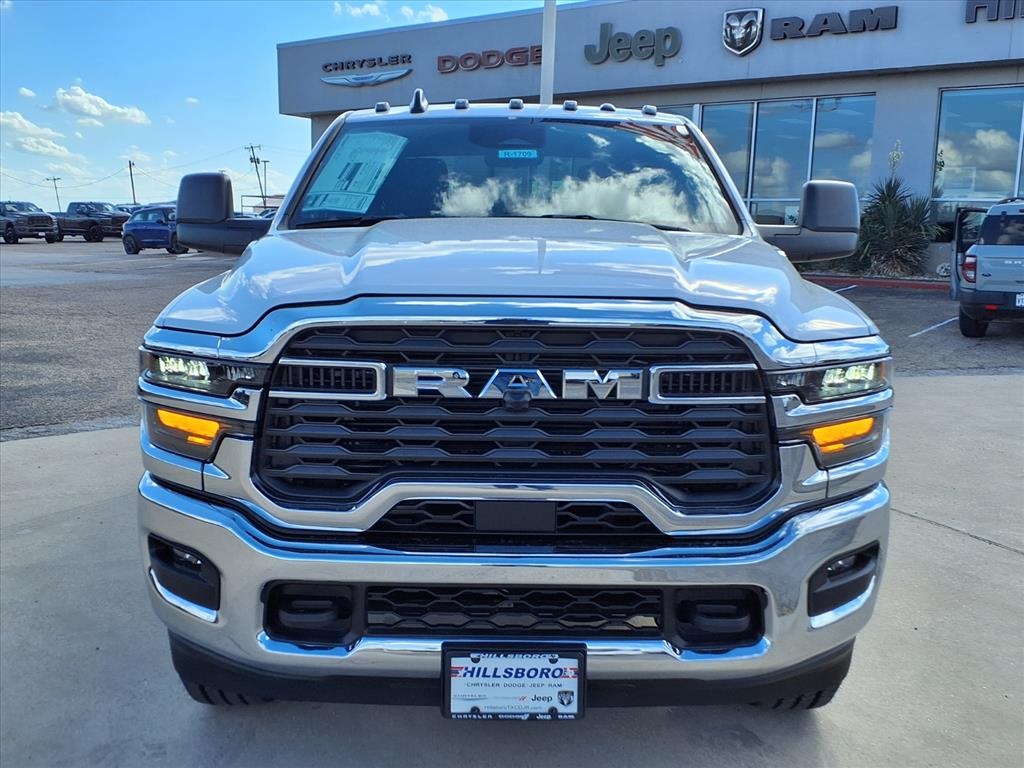2026 Ram 2500 Tradesman photo 2