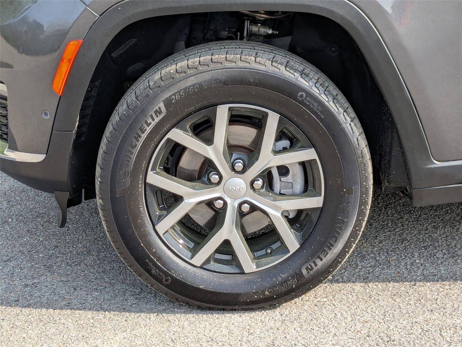 2024 Jeep Grand Cherokee Limited photo 3