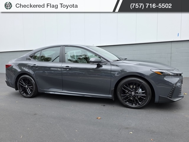2025 Toyota Camry SE photo 10