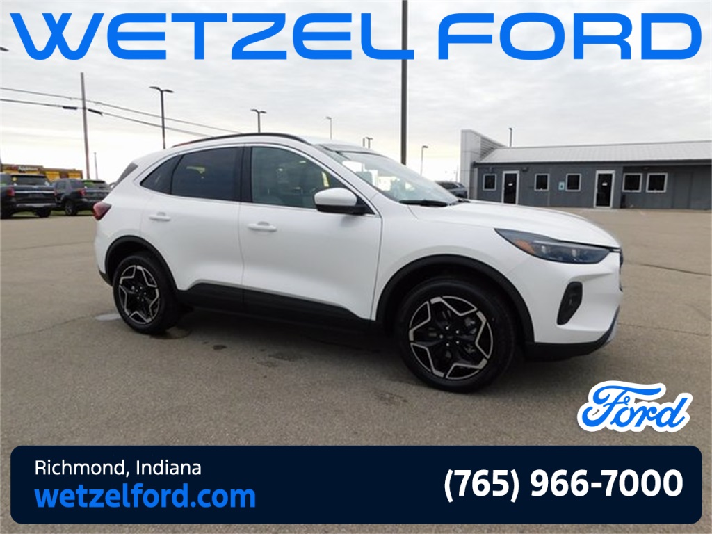 2026 Ford Escape Platinum's photo