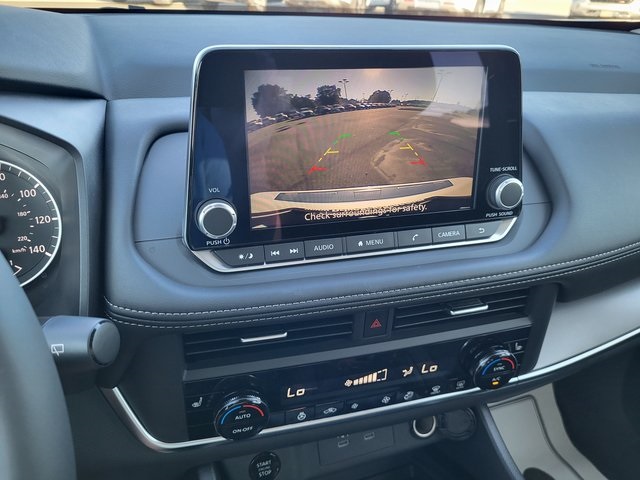 2026 Nissan Rogue SV photo 17