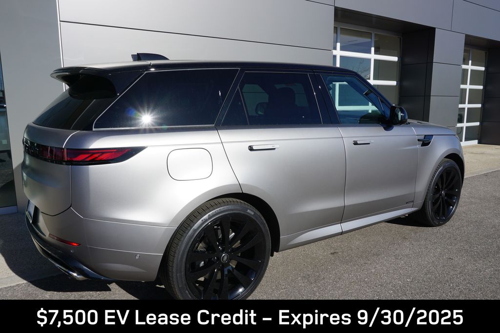 2025 Land Rover Range Rover Sport Autobiography photo 3