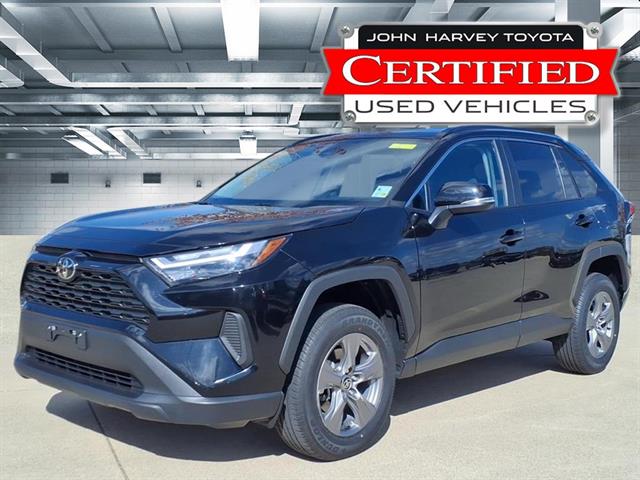 2024 Toyota RAV4 XLE's photo