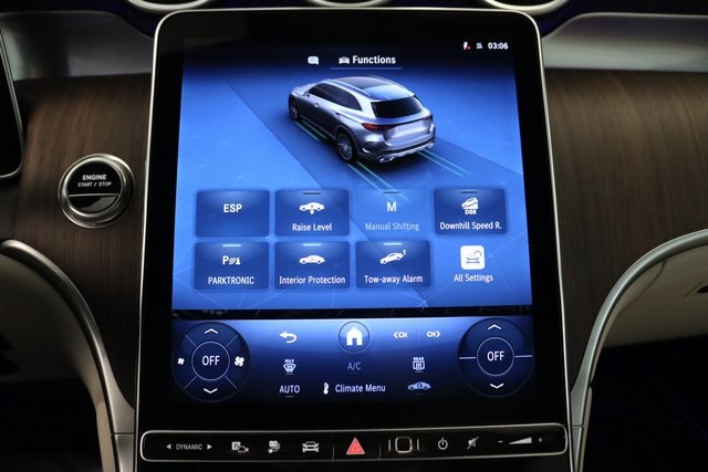 2025 Mercedes Benz GLC 350e 4MATIC photo 9