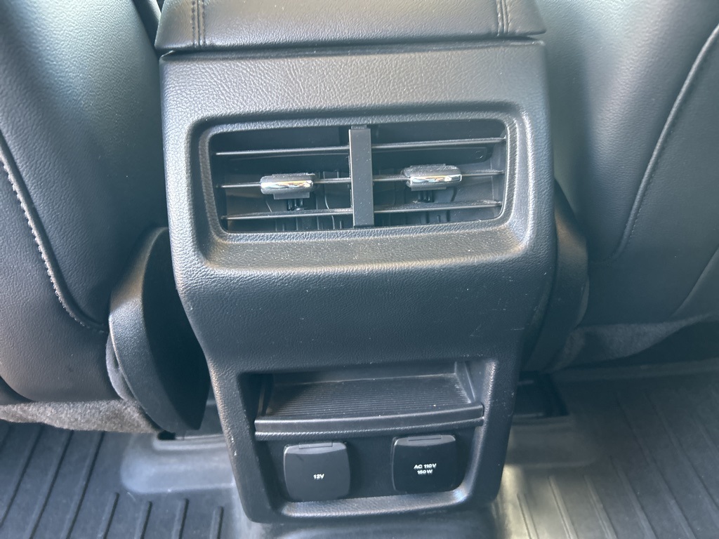 2020 Ford Edge SEL photo 25