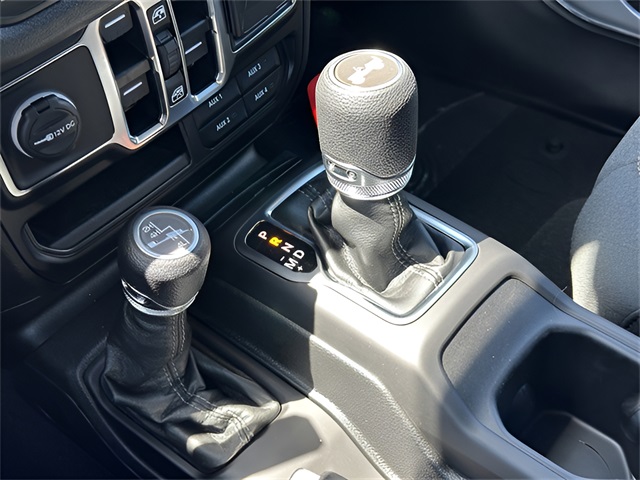 2024 Jeep Wrangler Sport S photo 22