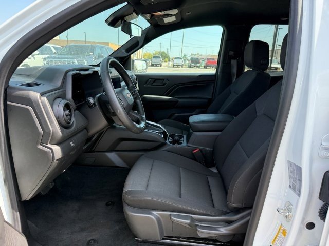 2025 Chevrolet Colorado LT photo 11