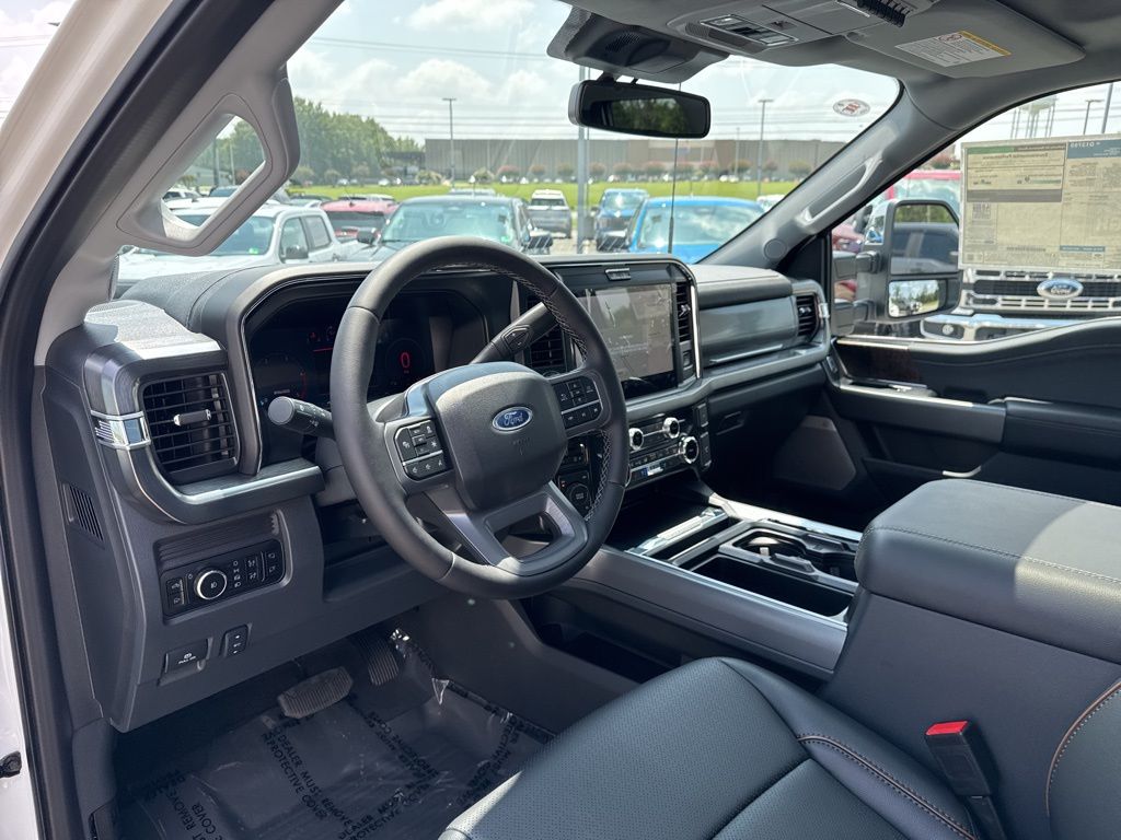 2025 Ford F-350 Lariat photo 11