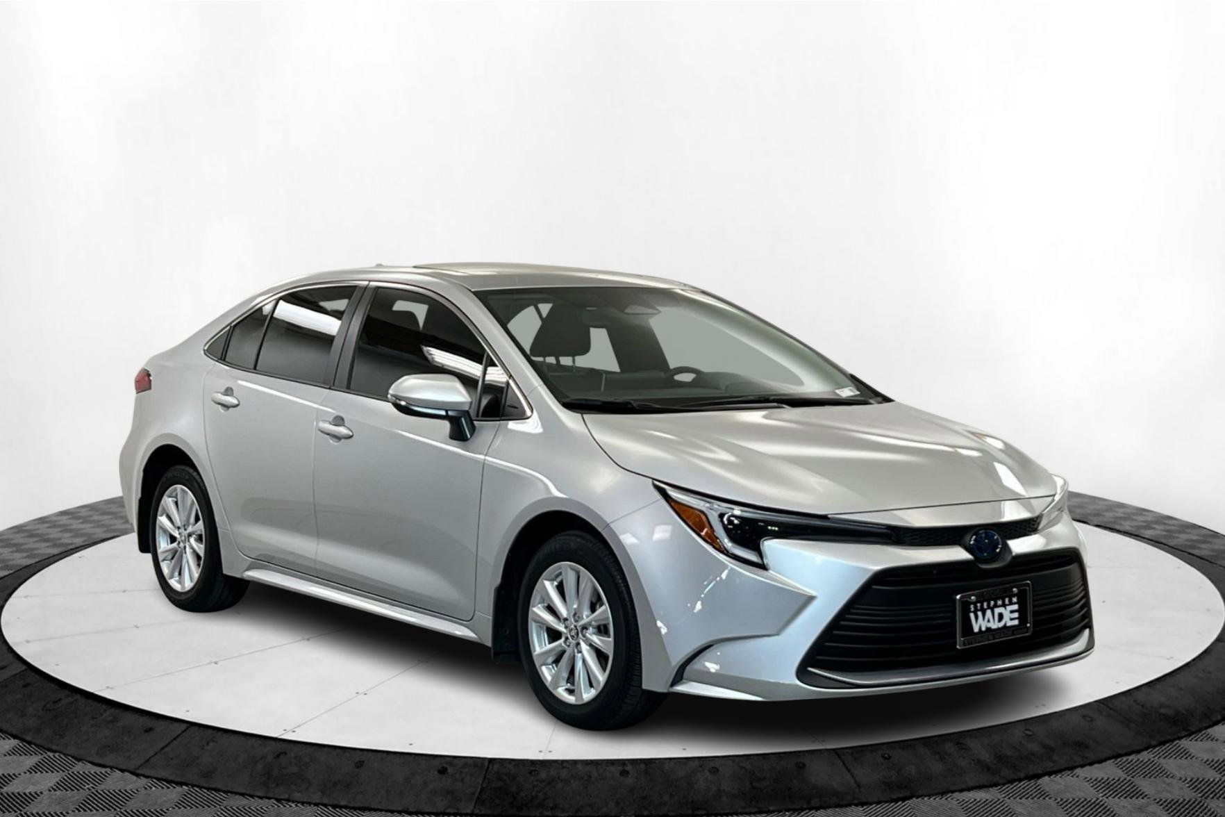 2024 Toyota Corolla Hybrid LE photo 7