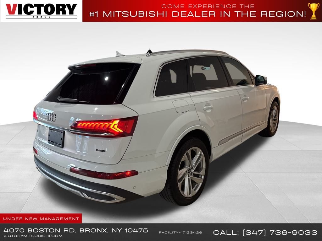 2023 Audi Q7 55 Premium Plus photo 4