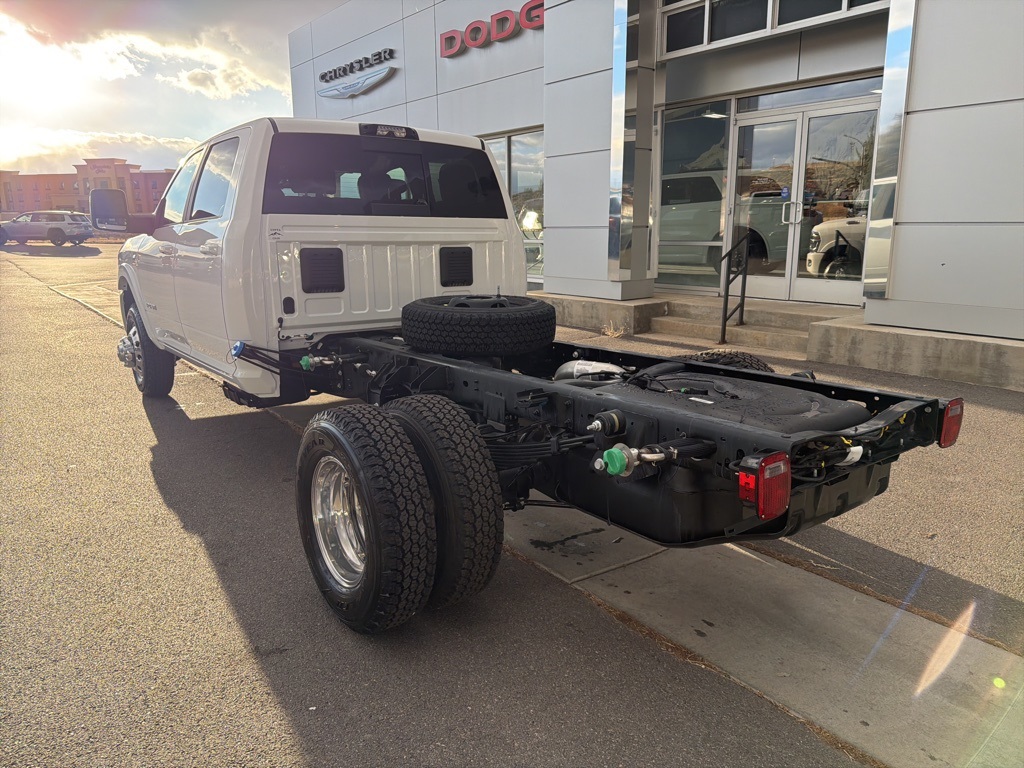 2026 Ram 3500 Laramie photo 4