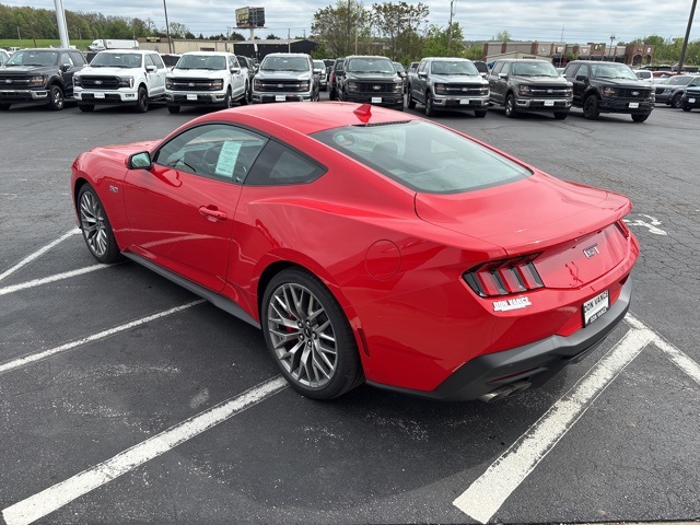 2025 Ford Mustang GT Premium photo 4