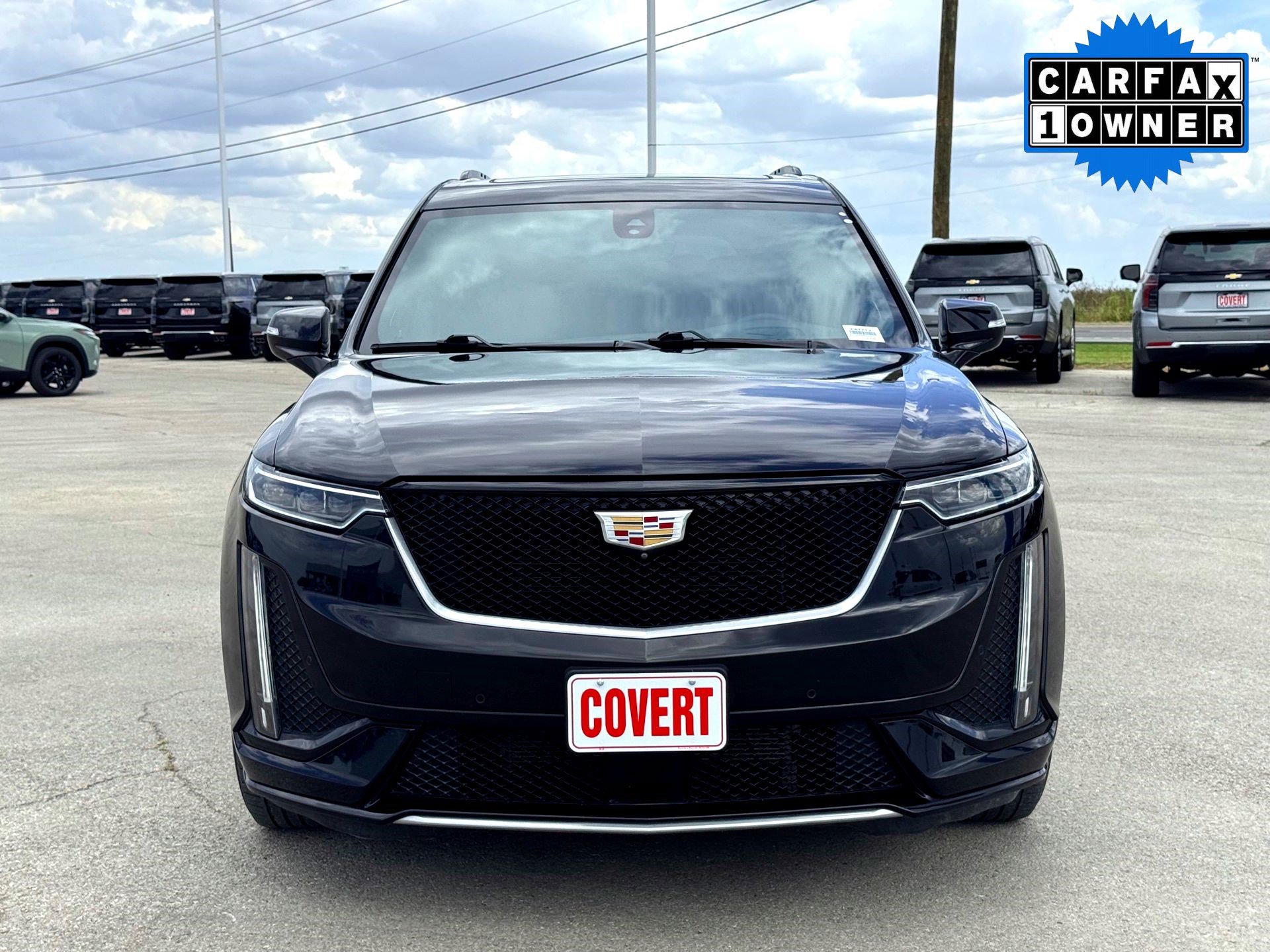 2024 Cadillac XT6 Sport photo 2