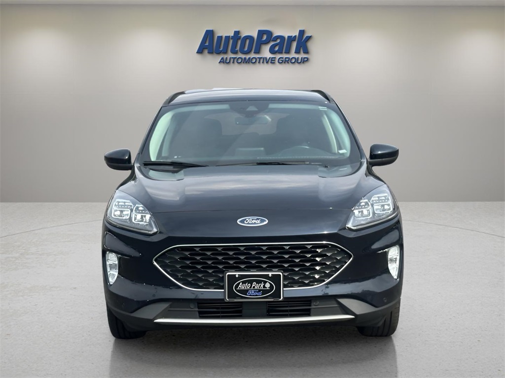 2021 Ford Escape Titanium photo 2