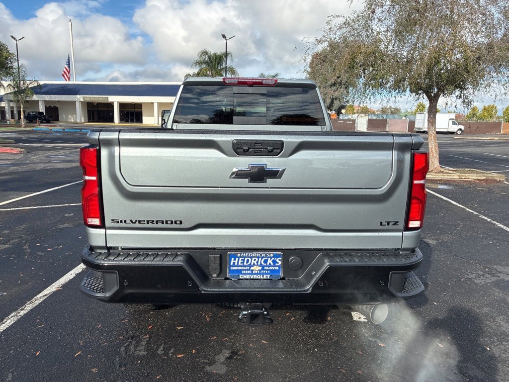 2026 Chevrolet Silverado 2500HD LTZ photo 4