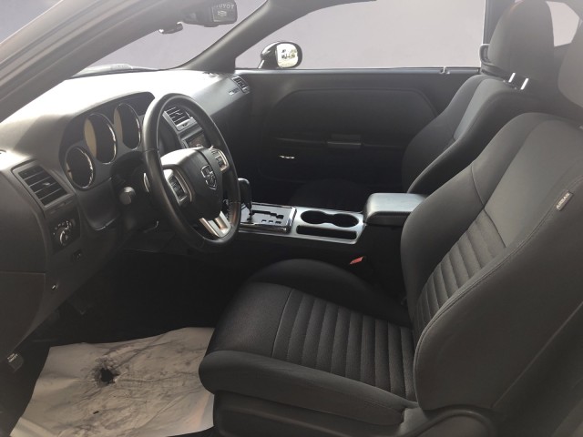 2014 Dodge Challenger R/T photo 9