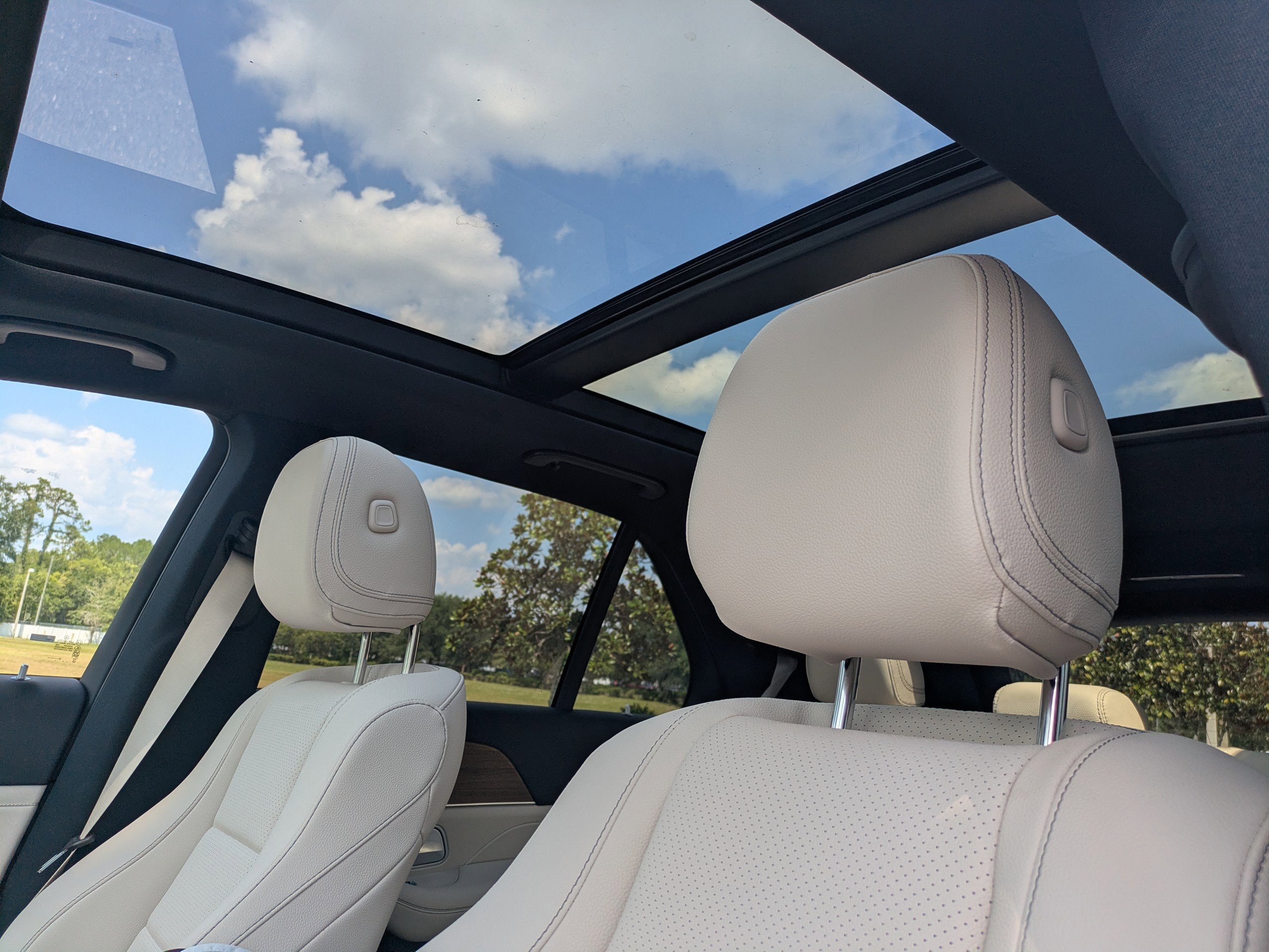 2026 Mercedes Benz GLE 350 photo 2