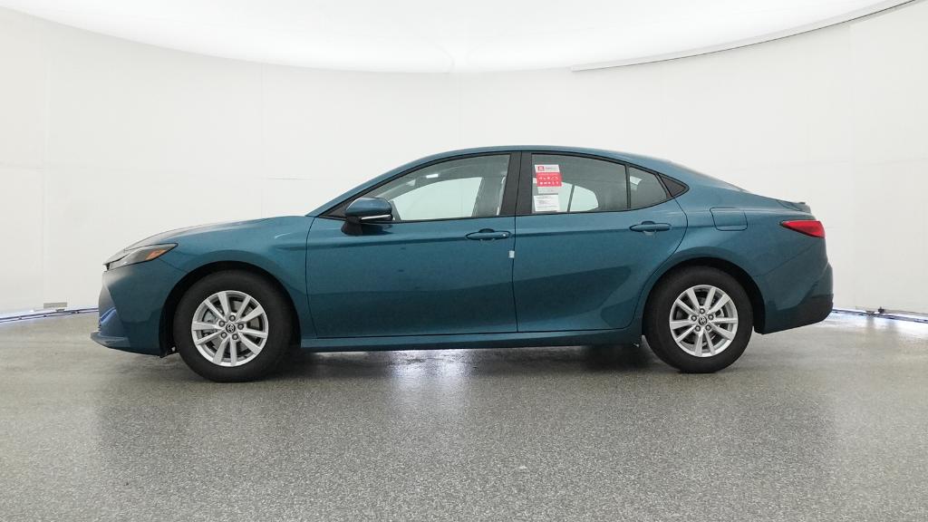 2026 Toyota Camry LE photo 10