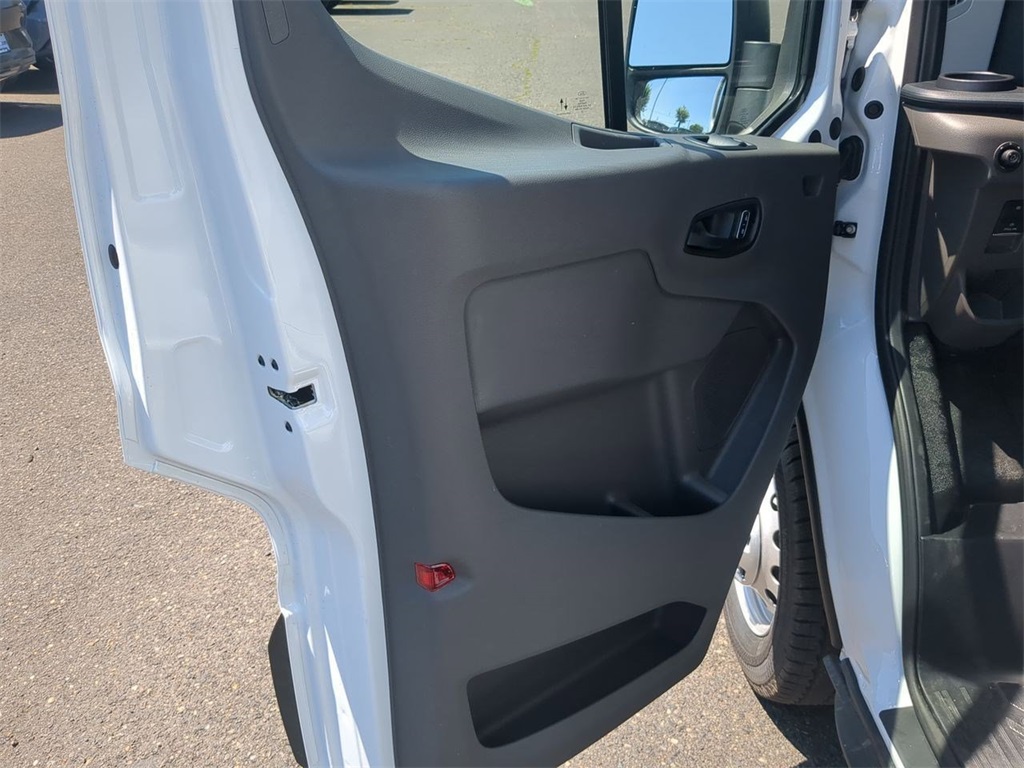 2025 Ford Transit photo 8