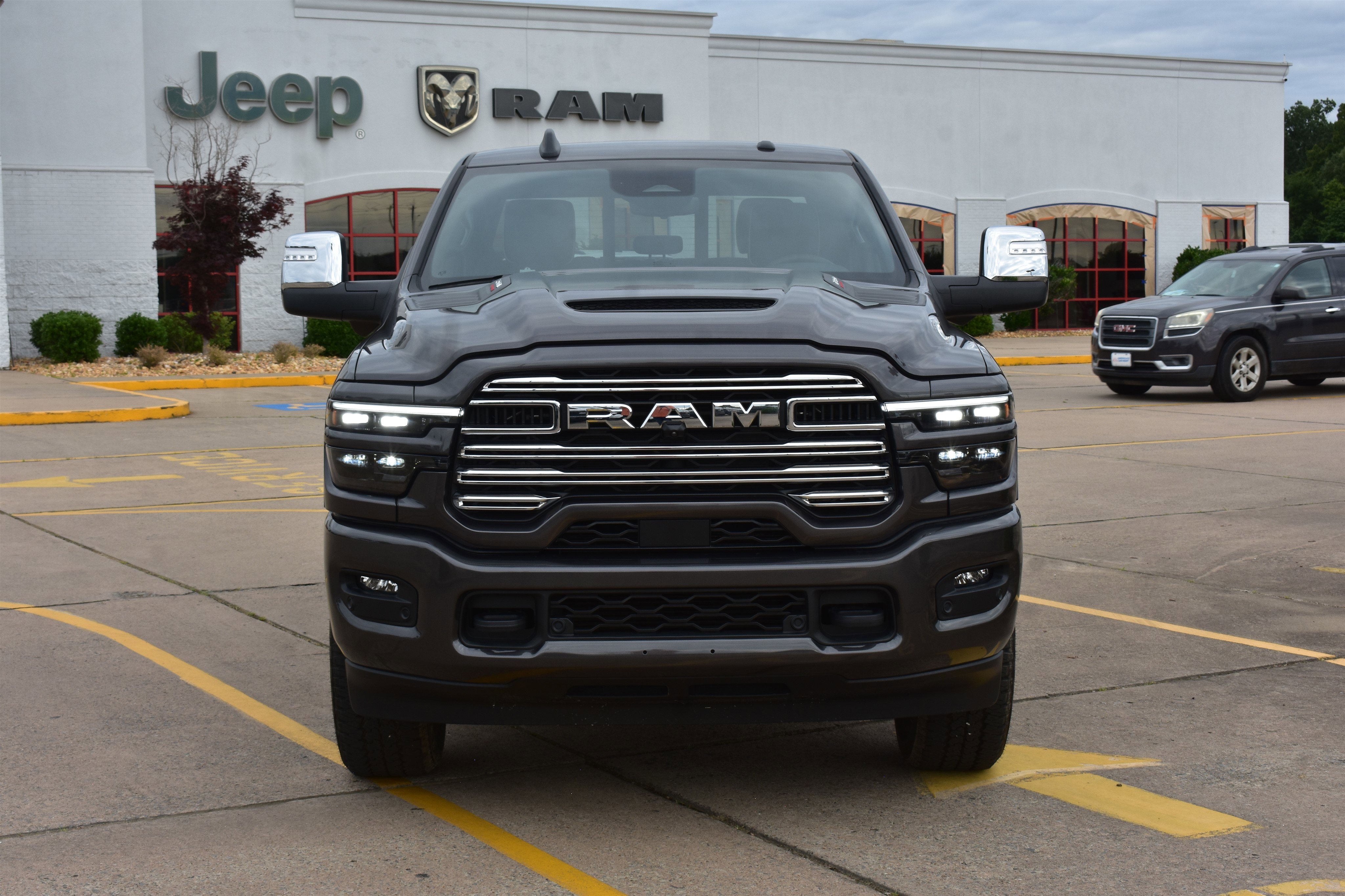 2025 Ram 2500 Laramie photo 2