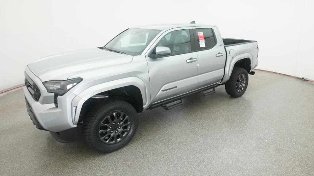 2025 Toyota Tacoma SR5's photo