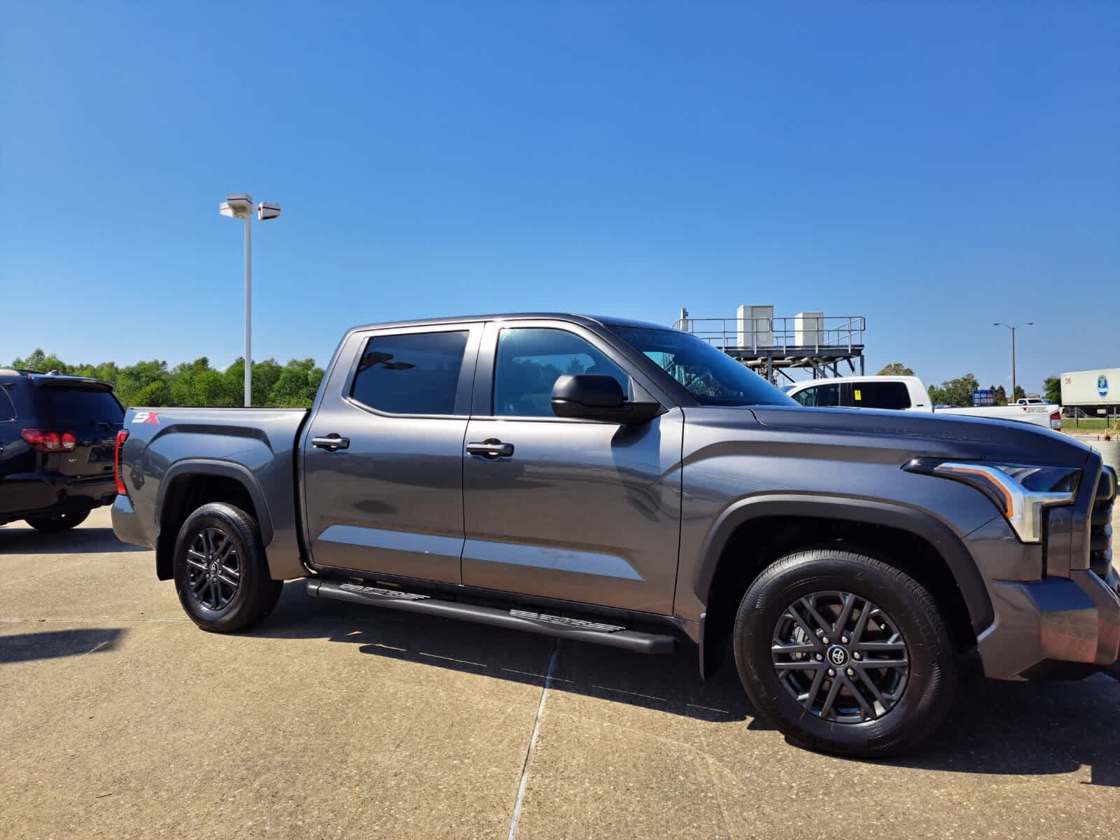 2025 Toyota Tundra SR5 photo 3