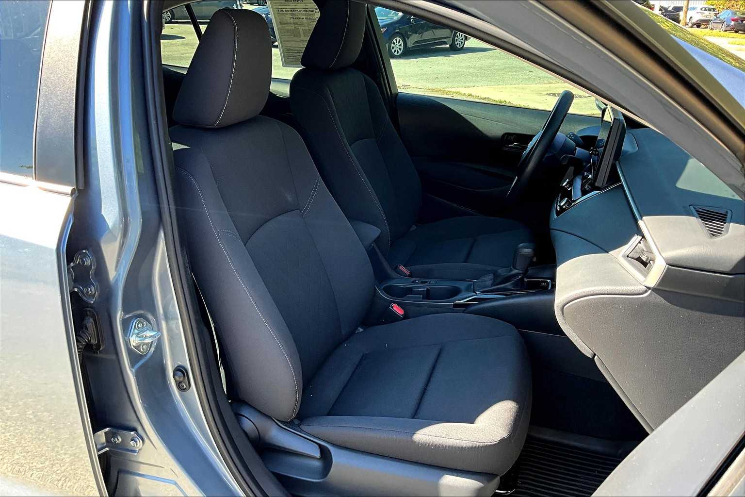 2024 Toyota Corolla LE photo 16