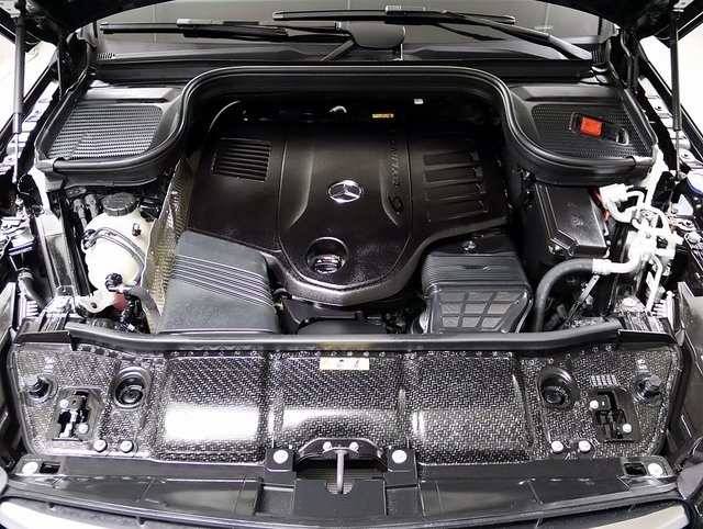 2025 Mercedes Benz GLS 450 4MATIC photo 39