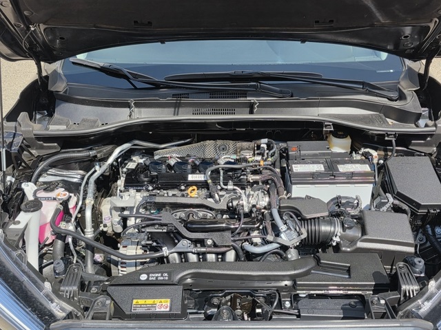 2022 Toyota Corolla Cross XLE photo 25