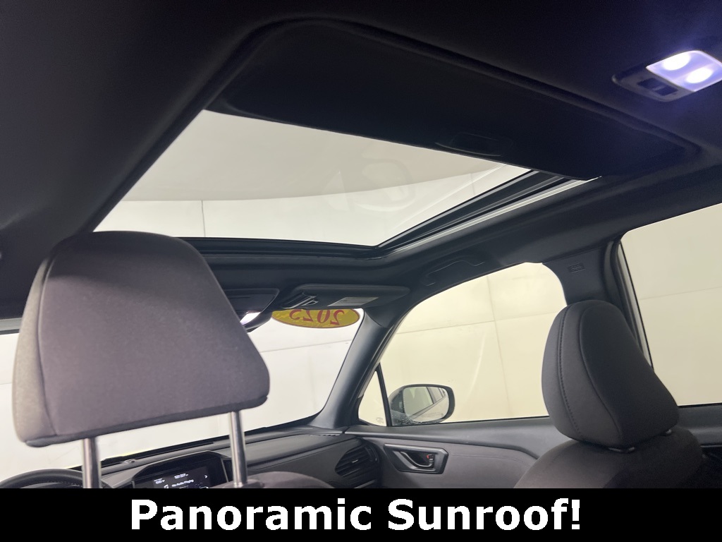 2025 Subaru Forester Premium photo 3