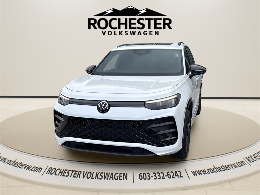 2026 Volkswagen Tiguan SE R-LINE BLACK's photo