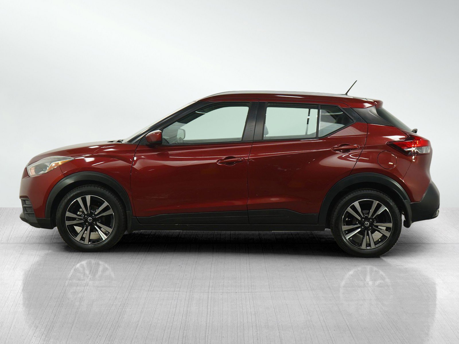 Used 2019 Nissan Kicks SV with VIN 3N1CP5CU6KL510284 for sale in Burnsville, Minnesota