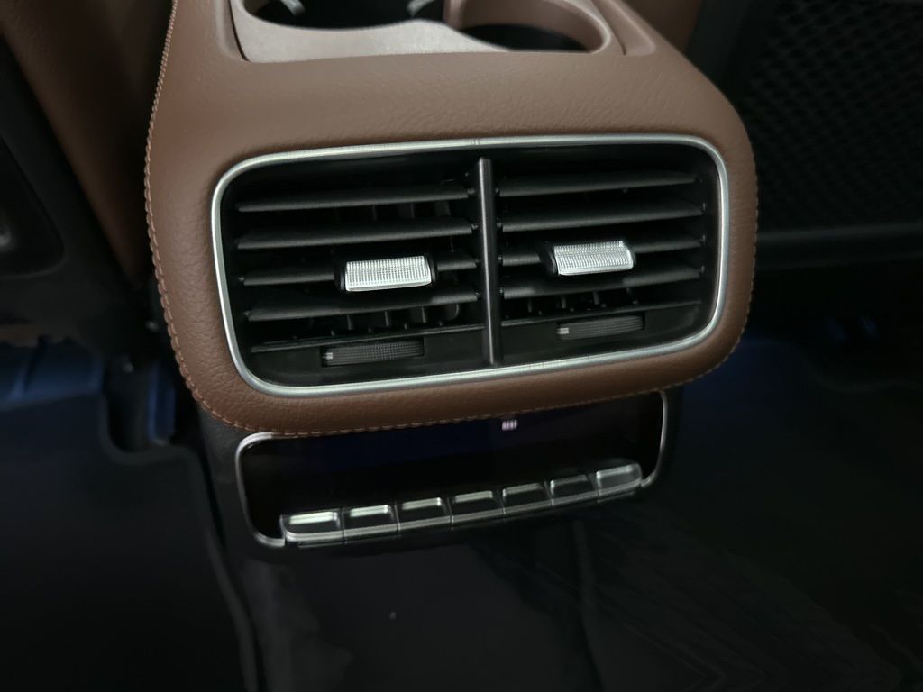 2026 Mercedes Benz GLS 450 4MATIC photo 22
