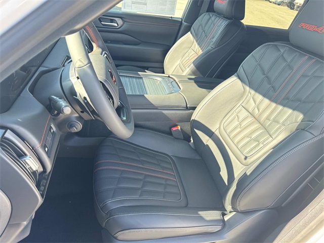 2025 Nissan Armada photo 24