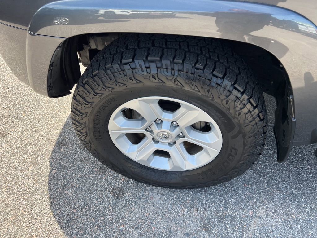 2022 Toyota 4Runner SR5 photo 29