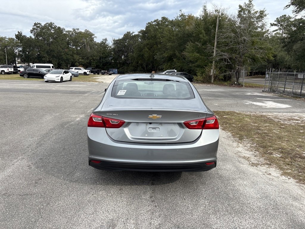 2024 Chevrolet Malibu 1LT photo 2
