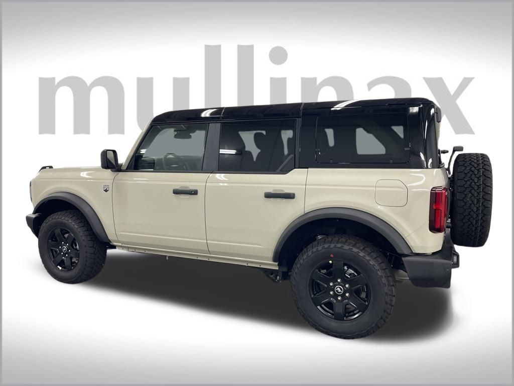 2025 Ford Bronco Big Bend photo 2