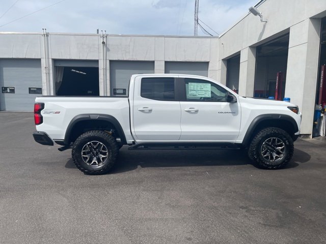 2026 Chevrolet Colorado ZR2 photo 8