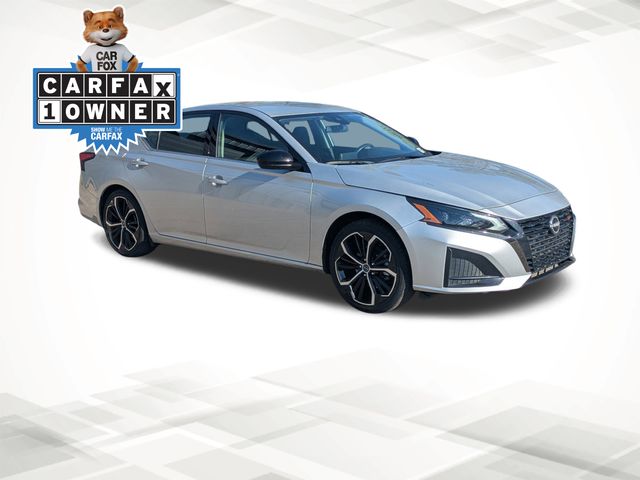 2024 Nissan Altima 2.5 SR photo 2