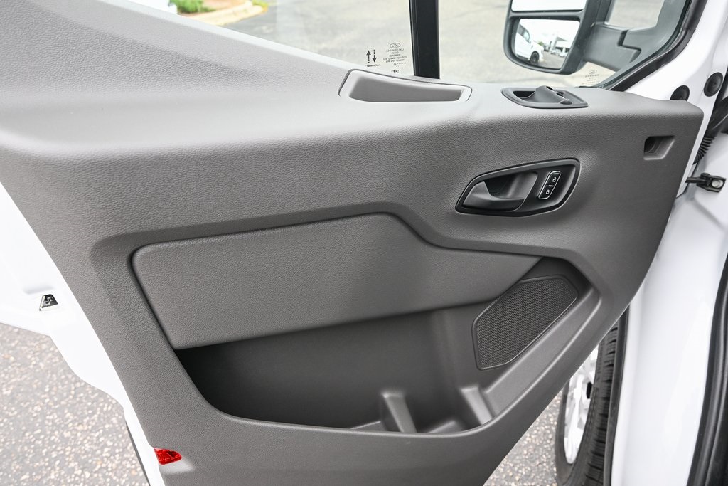 2025 Ford Transit photo 23