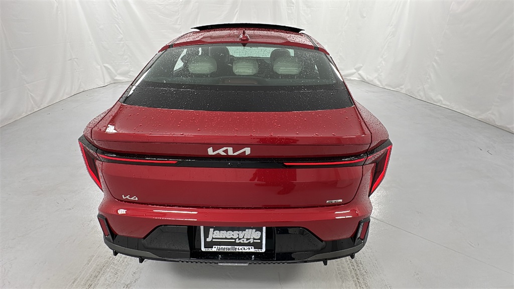 2025 Kia K4 GT-Line photo 4