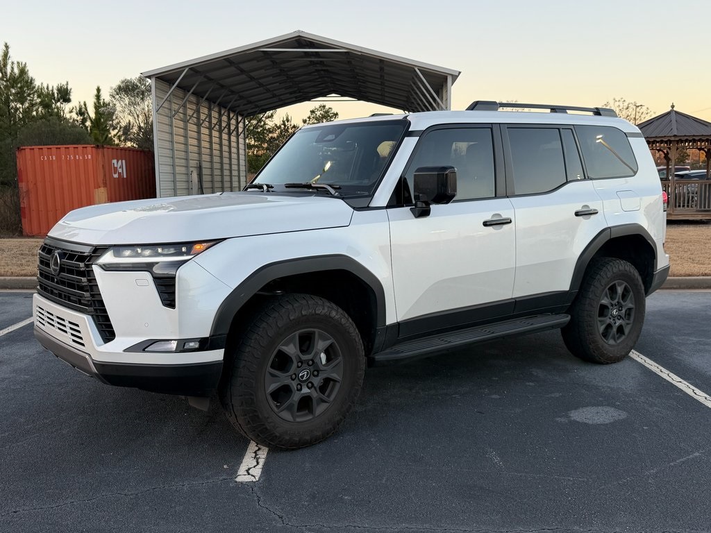 2025 Lexus GX Overtrail's photo