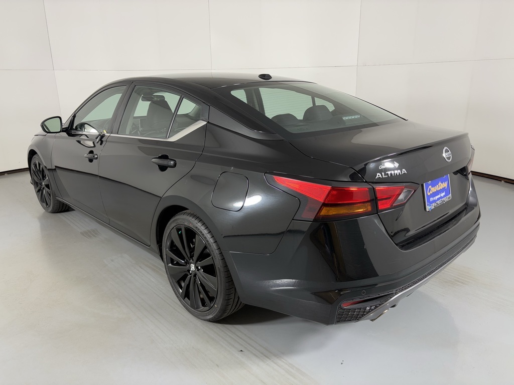 2021 Nissan Altima 2.5 SR photo 4