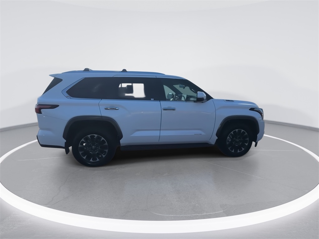 2025 Toyota Sequoia Platinum photo 8