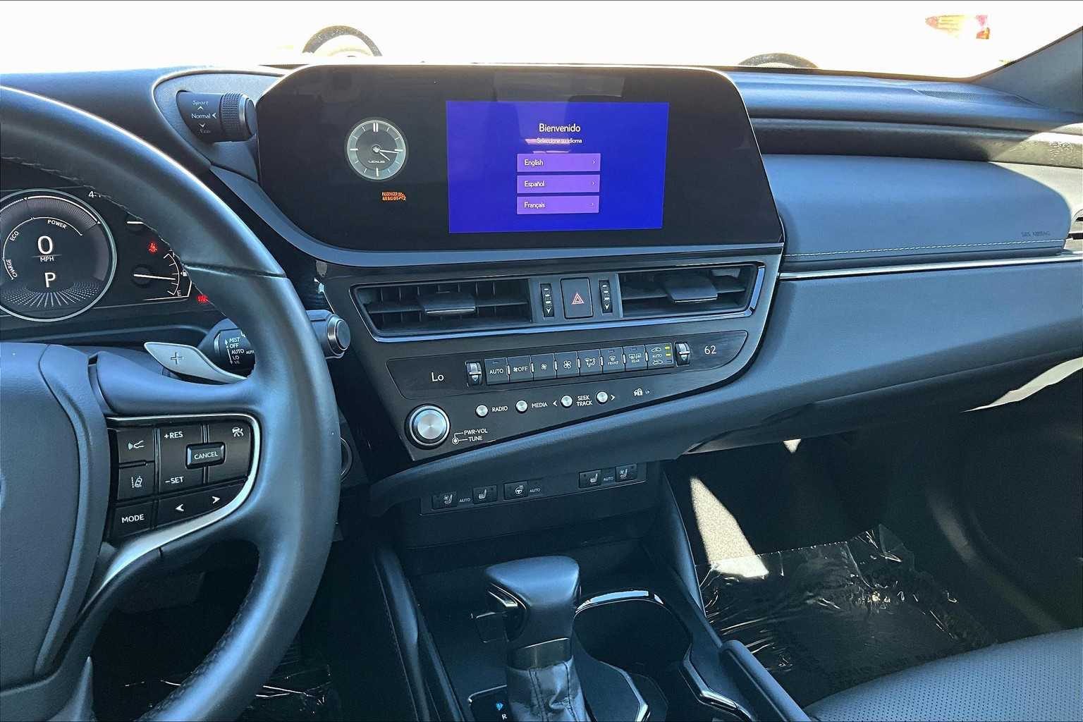 2023 Lexus ES 300h photo 6
