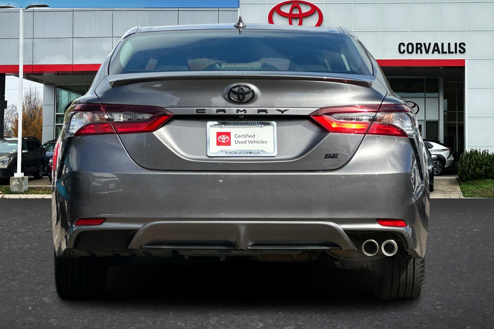 2023 Toyota Camry SE photo 4