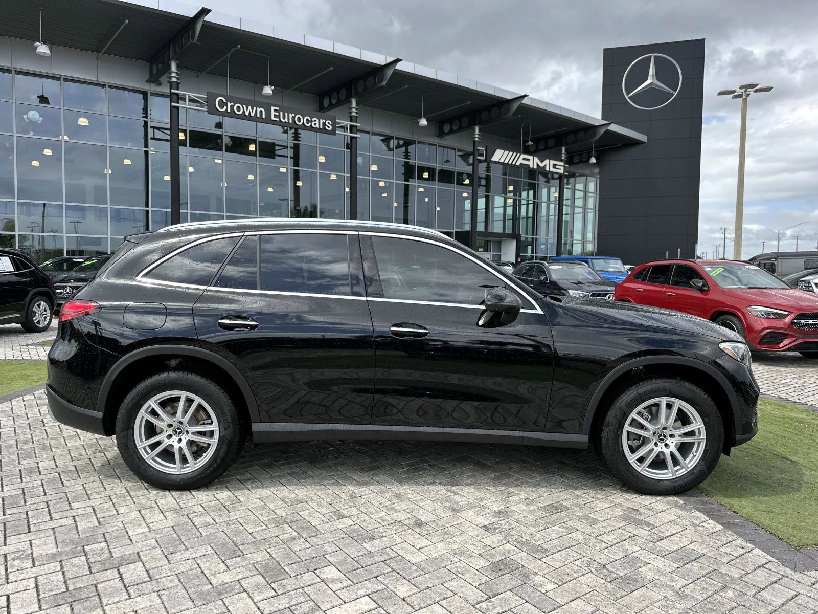2026 Mercedes Benz GLC 300 photo 3