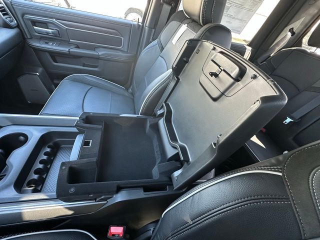 2025 Ram 2500 Laramie photo 24