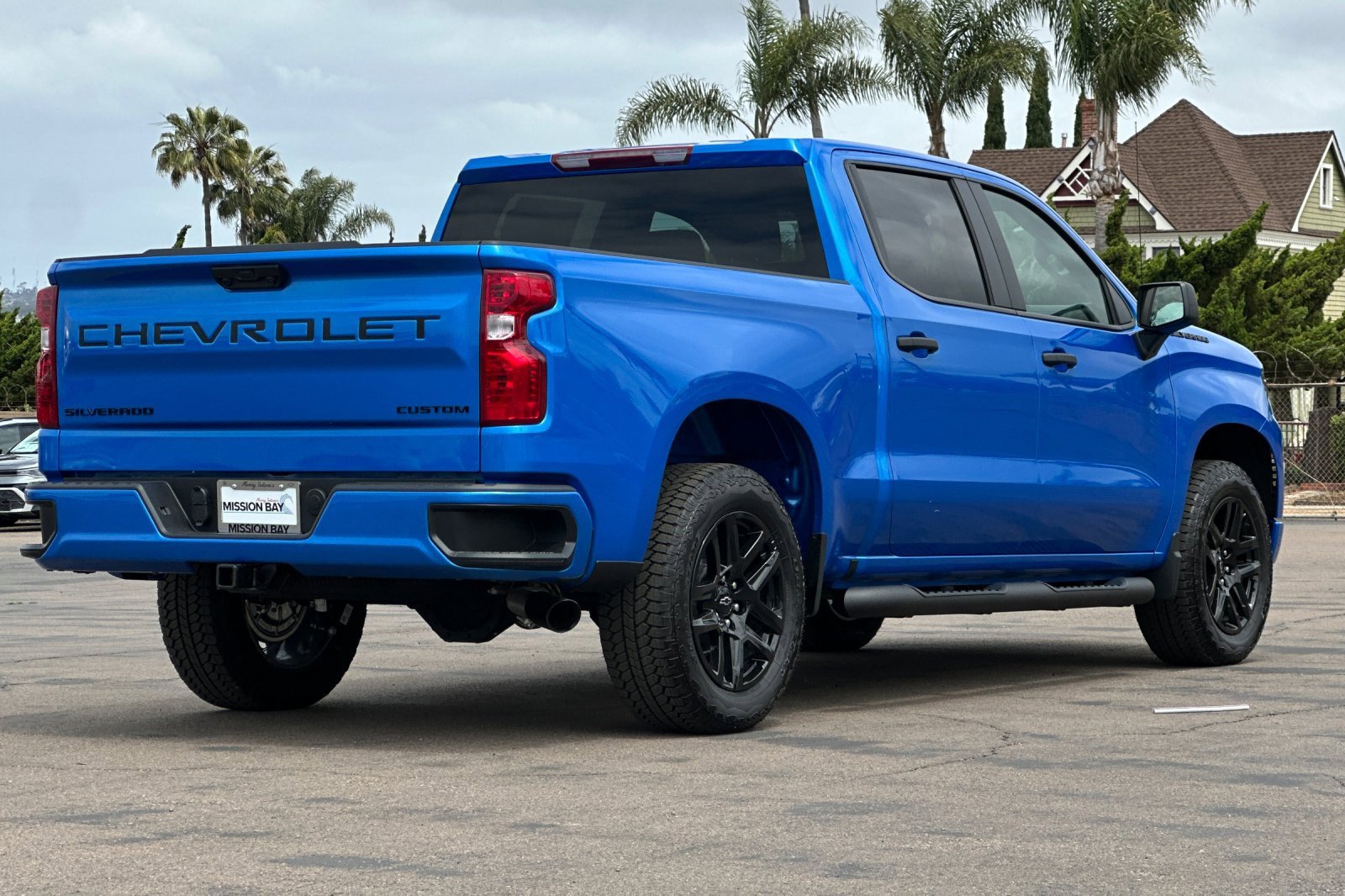 2025 Chevrolet Silverado 1500 Custom photo 4